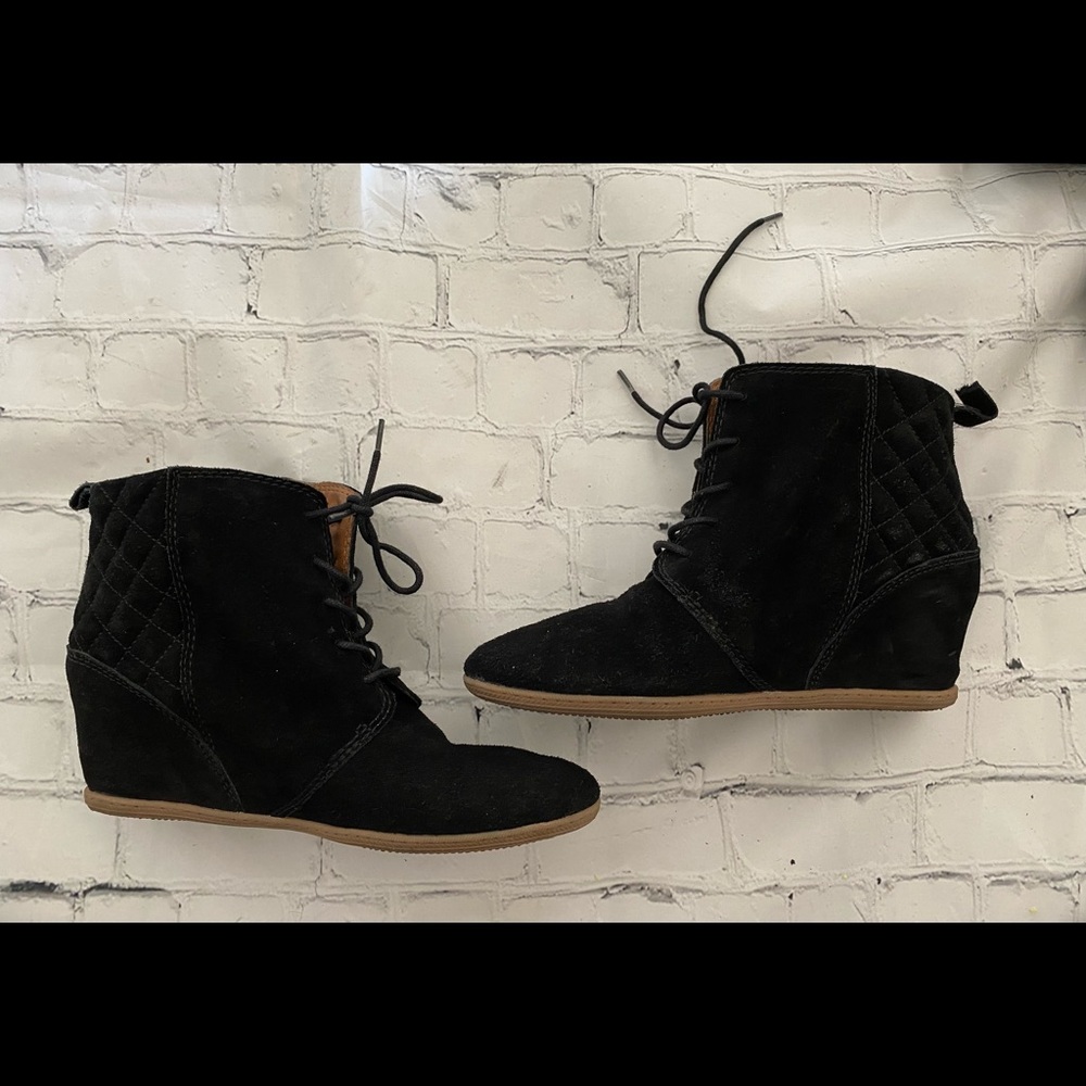 DV by Dolce Vita black wedge booties zipper side sz 8